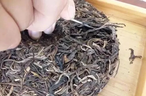 已經(jīng)打開的普洱茶餅應(yīng)如何更好地存放，短期和長期的方法都教給你?