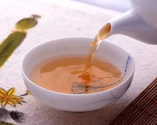 普洱茶越喝越餓？喝普洱茶真能刮油嗎？