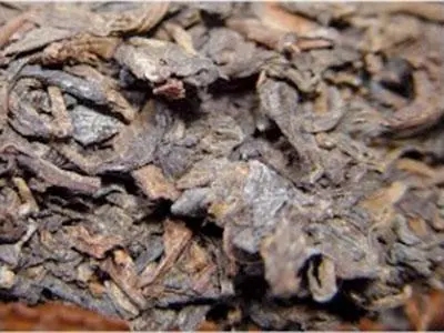 普洱茶你必須要懂：白霜與發(fā)霉。