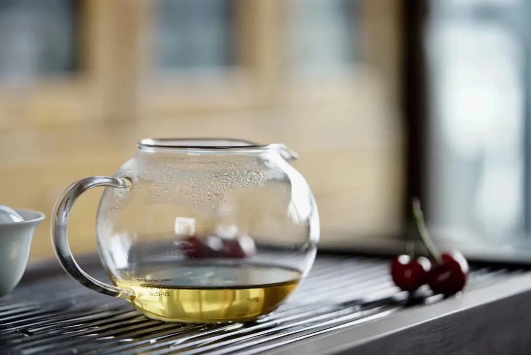 2023年老班章古樹春茶的沖泡！